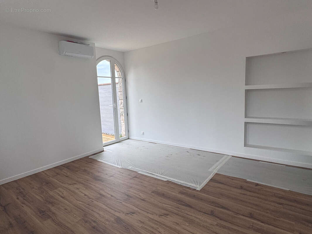 Appartement à MONT-SAINT-AIGNAN