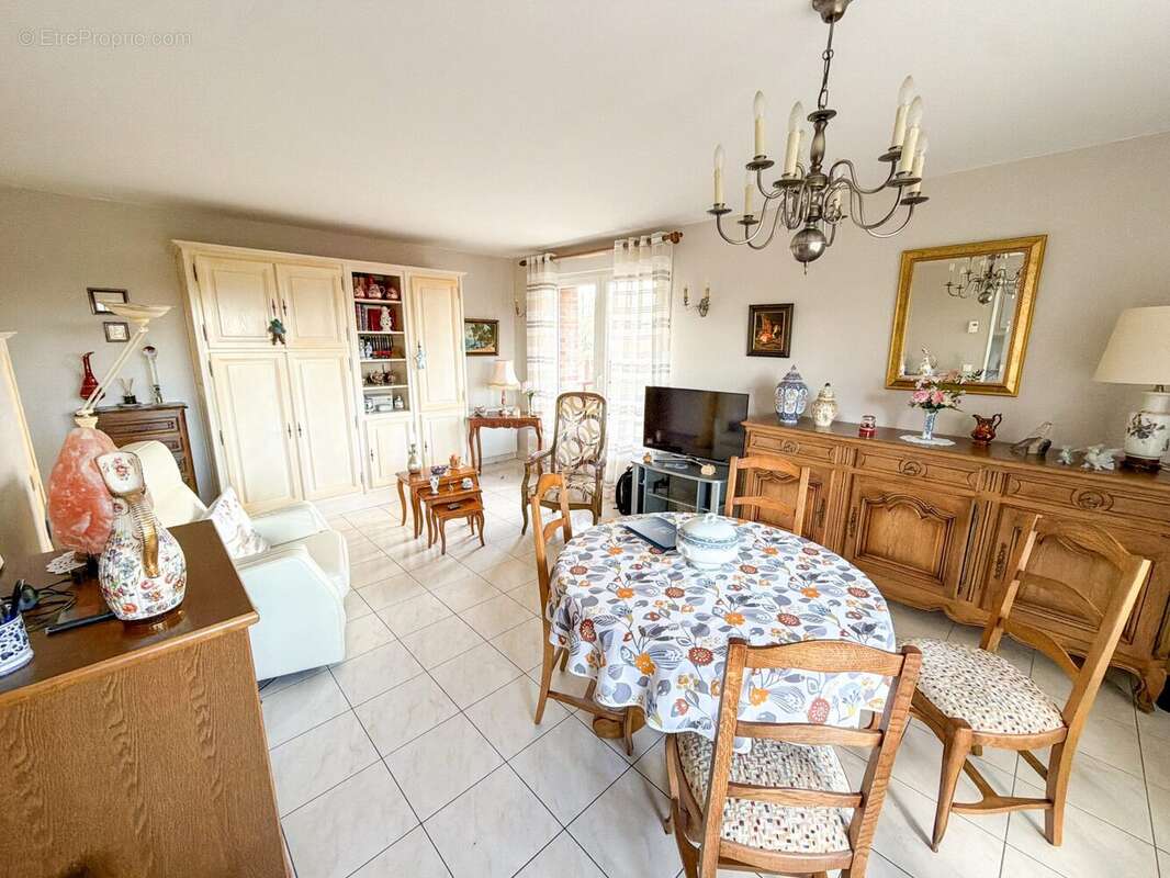 Appartement à LEERS