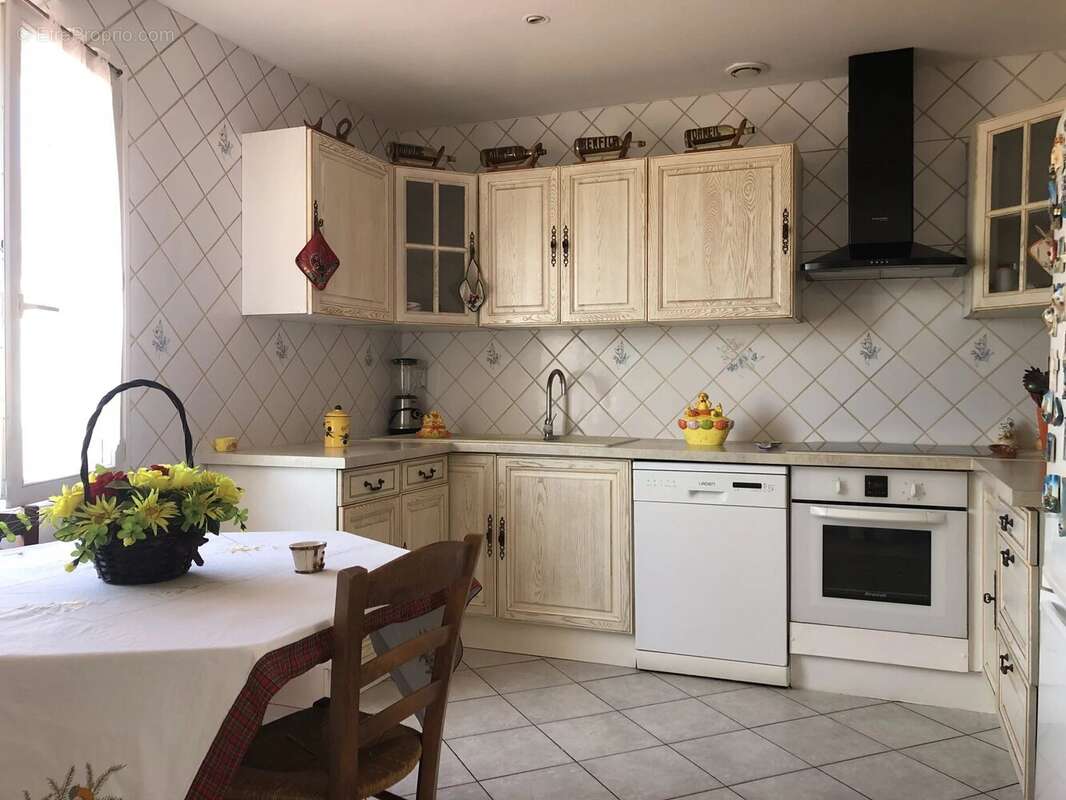 Maison à BAZOCHES-SUR-LE-BETZ