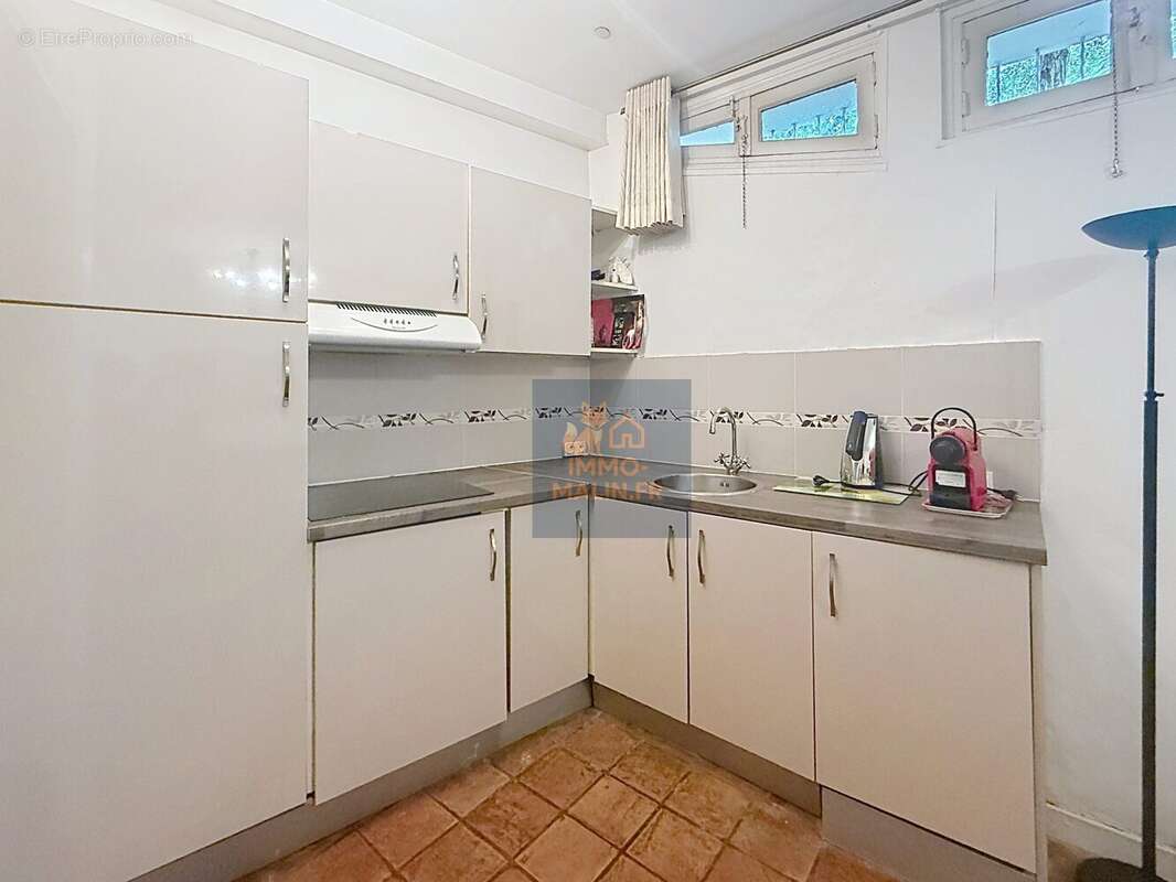 Cuisine  - Appartement à PARIS-18E