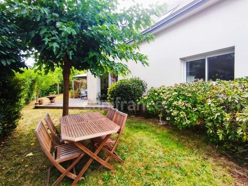 Maison à NOYAL-SUR-VILAINE