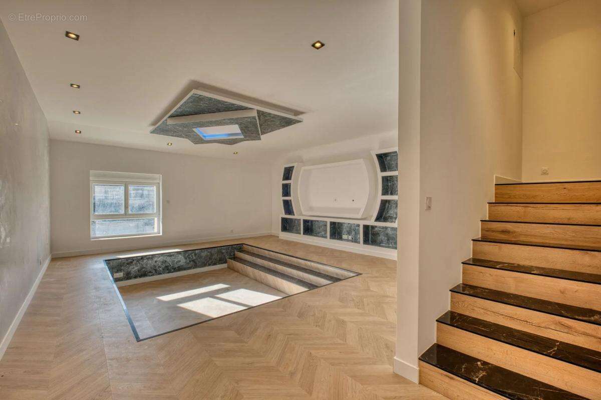 Maison à VAHL-LES-FAULQUEMONT