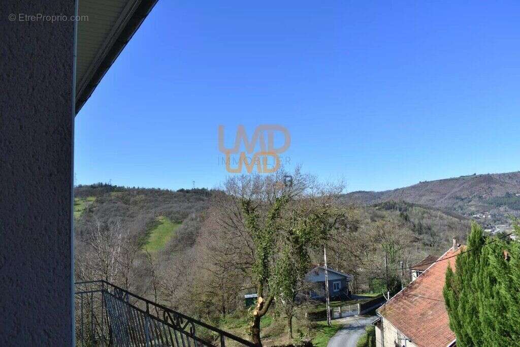 Maison à DECAZEVILLE