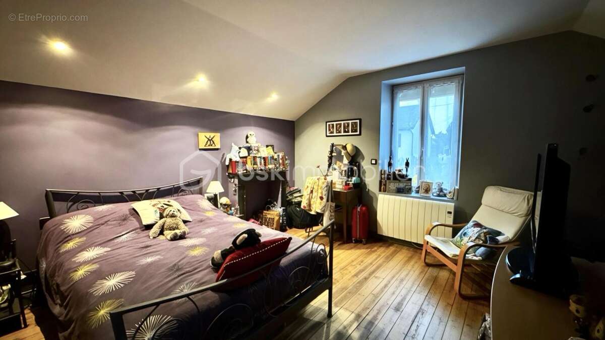 Maison à VIVIER-AU-COURT