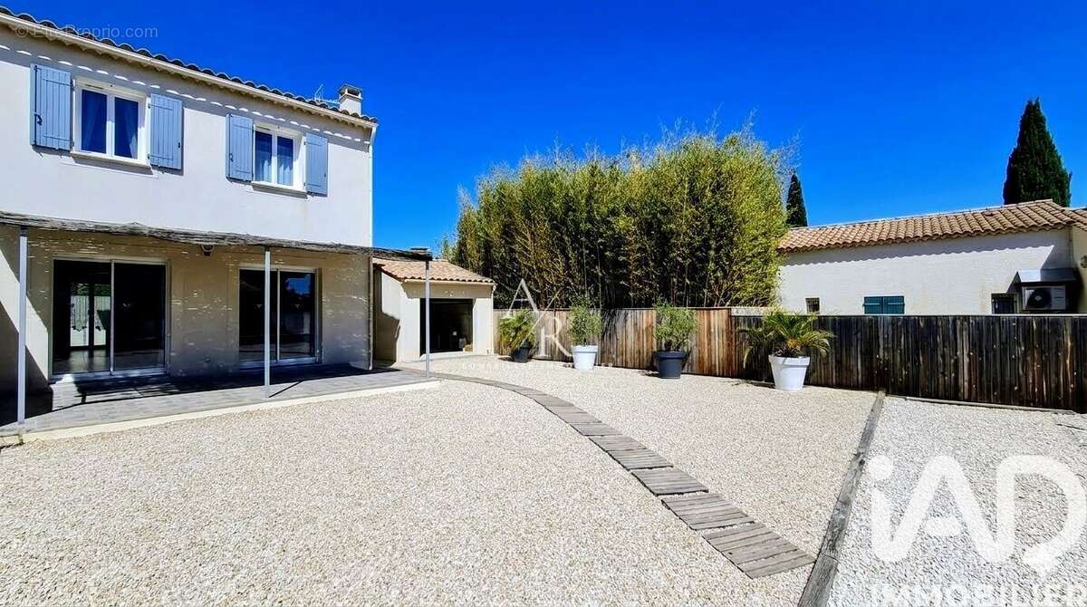 Maison 105 m² à Paradou  - photo 5