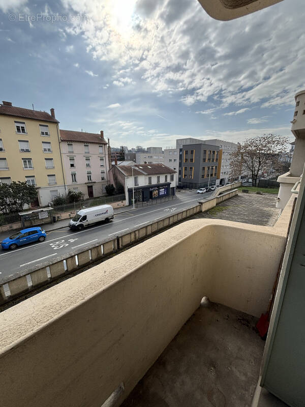 Appartement à LYON-9E
