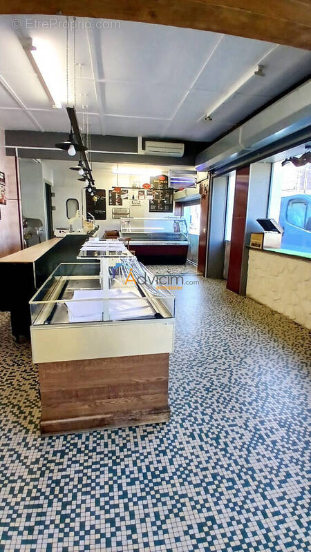 Autre à SAINT-AMAND-MONTROND