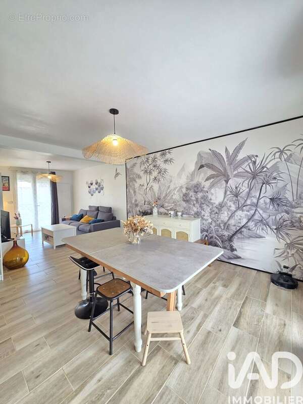 Photo 3 - Maison à NEUILLY-LE-REAL