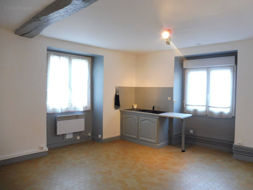 Appartement à AUNEAU