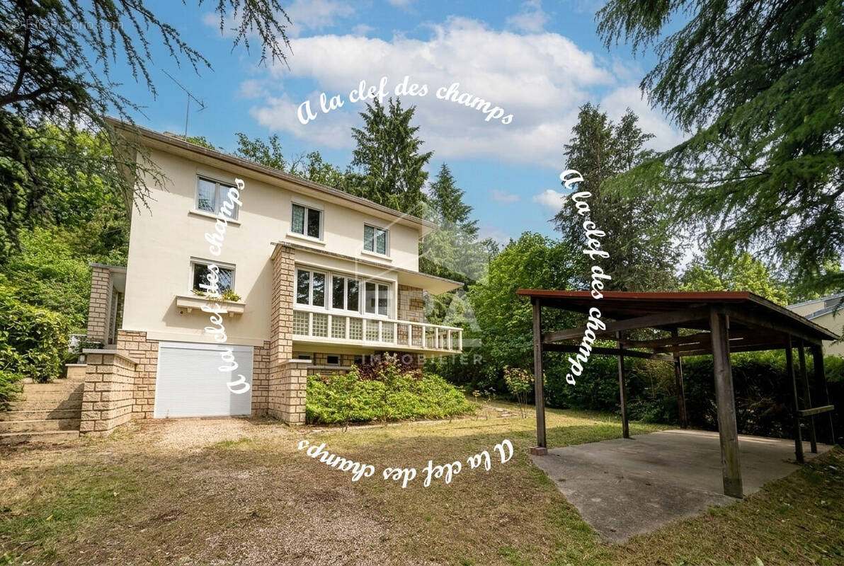 Maison à SAINT-REMY-LES-CHEVREUSE
