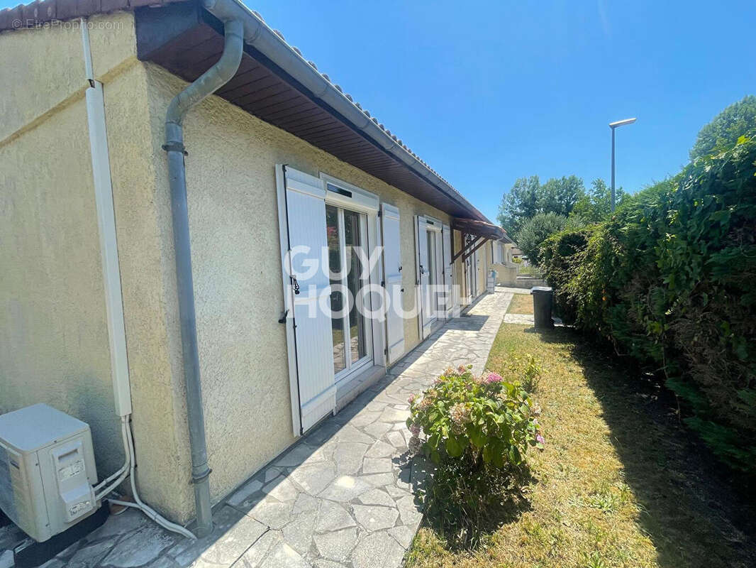 Maison à VILLENAVE-D&#039;ORNON