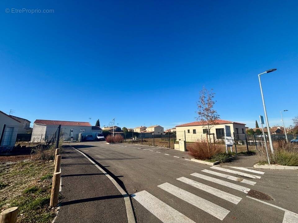 Terrain à LUNEL