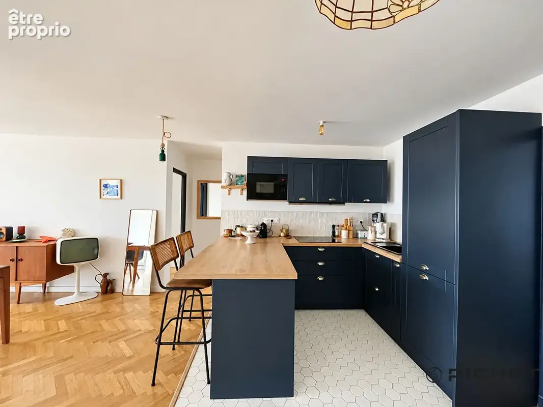 Appartement traversant avec balcon - Vallon des Auffes - photo 4