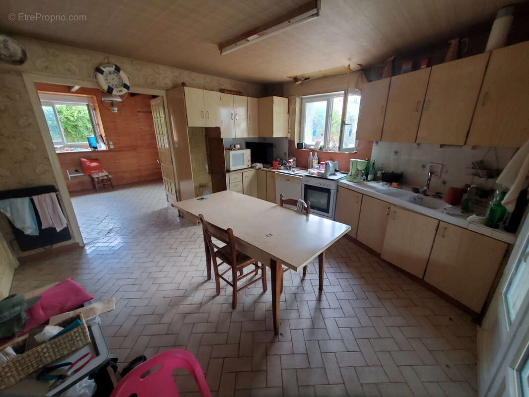 Maiosn de village et dépendances - photo 4