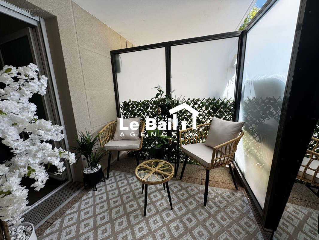 Appartement 73 m² à Osny  - photo 5