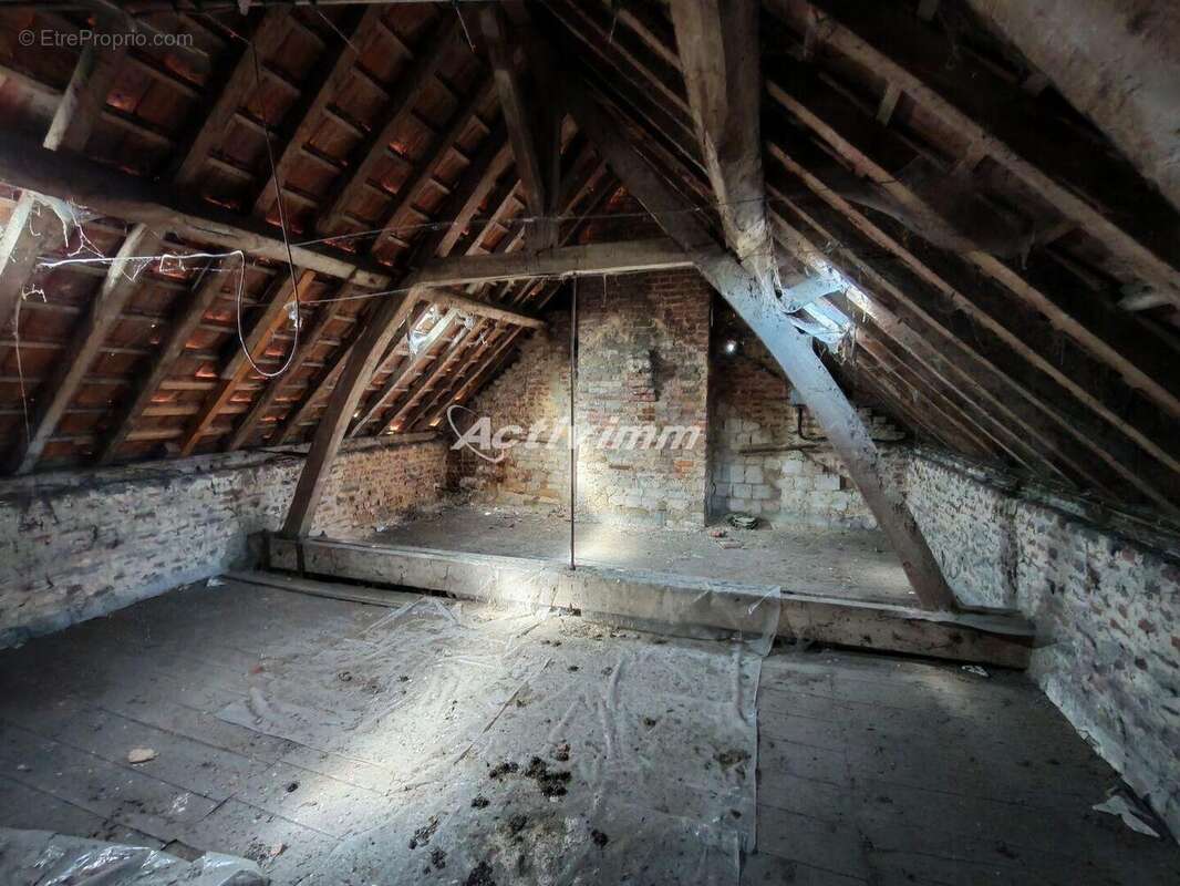 4279 18 - Maison à HESDIN