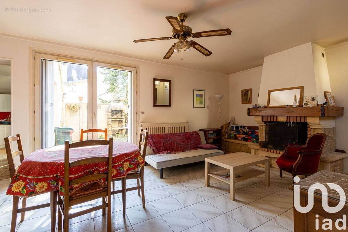 Photo 1 - Maison à BEZONS