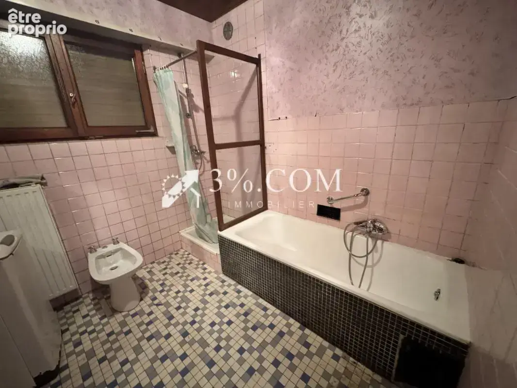 3%COM Maison avec dépendance - photo 7
