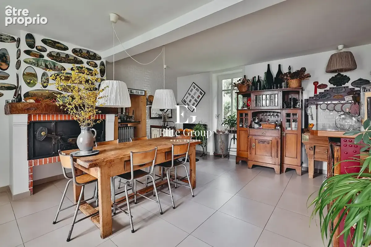 A vendre - authentique propriete charentaise a proximite de jarnac et de cognac - 11 pieces - 440m2 - photo 4