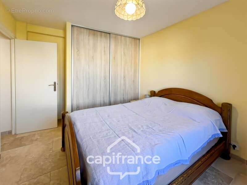 Appartement à HYERES