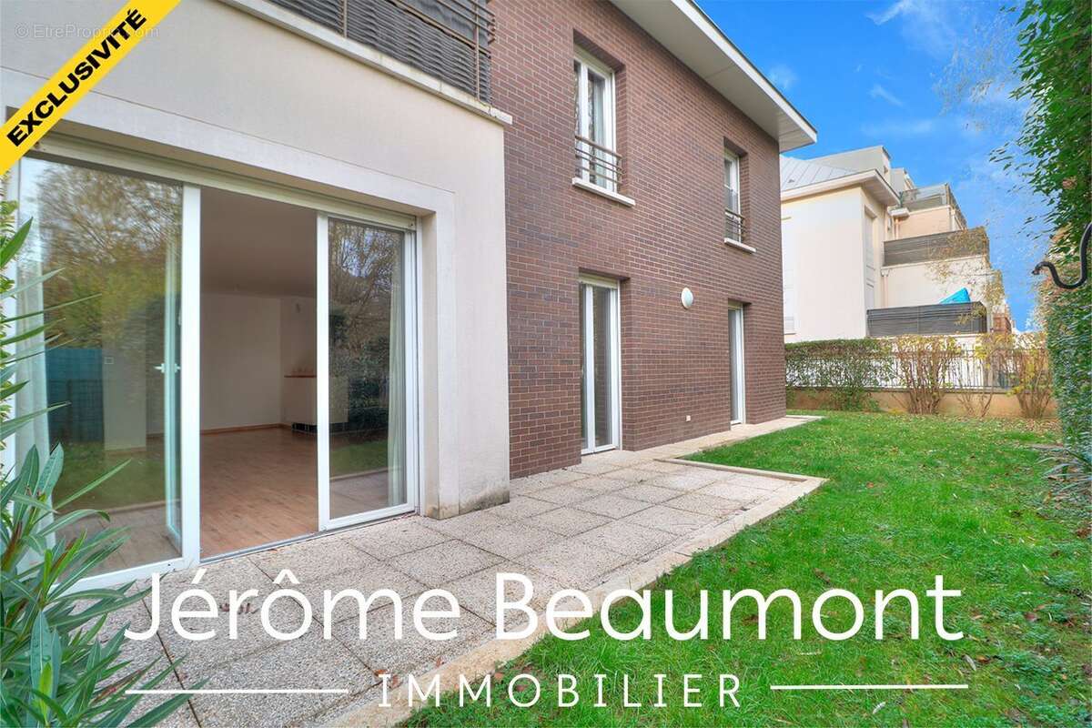 Appartement à EZANVILLE