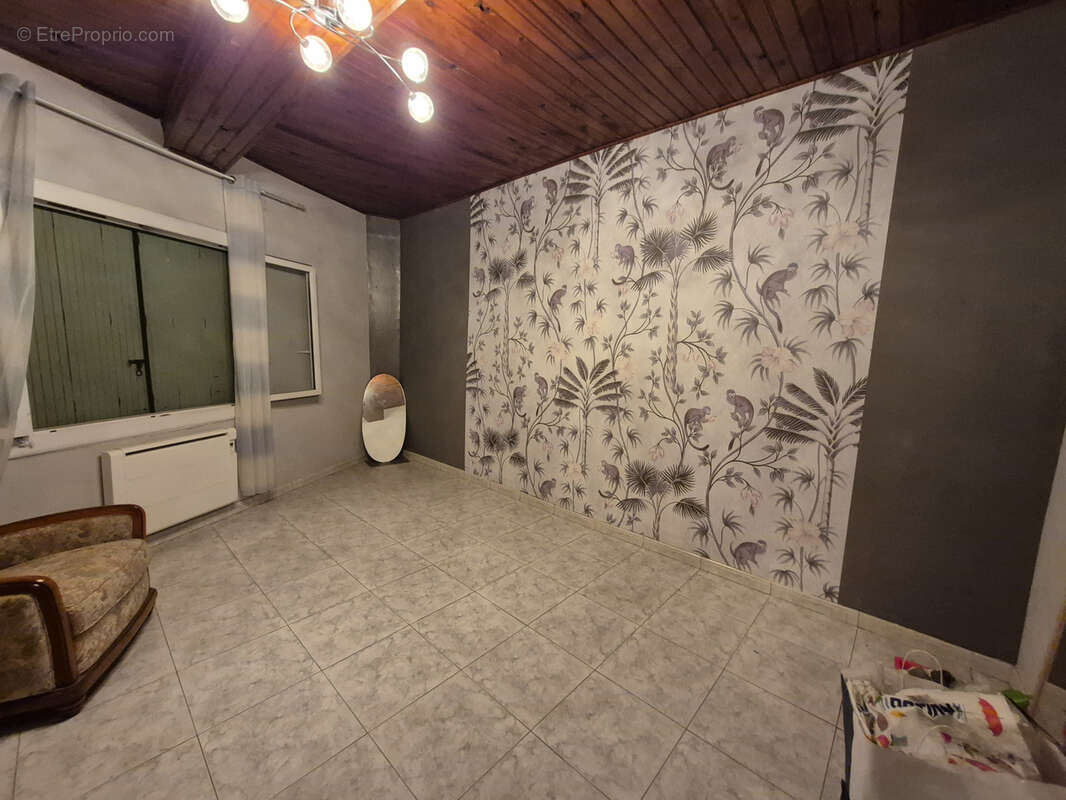 À Névian, maison de village de 75m2 avec 2 chambres à vendre - photo 3