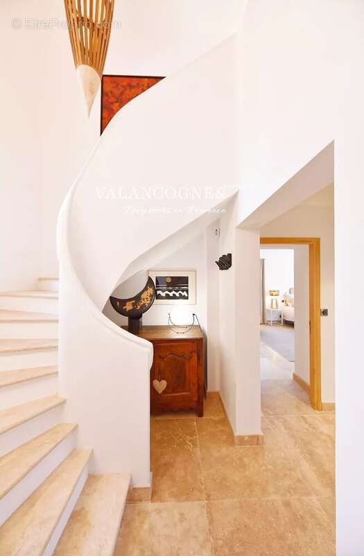Maison entièrement rénovée - photo 15