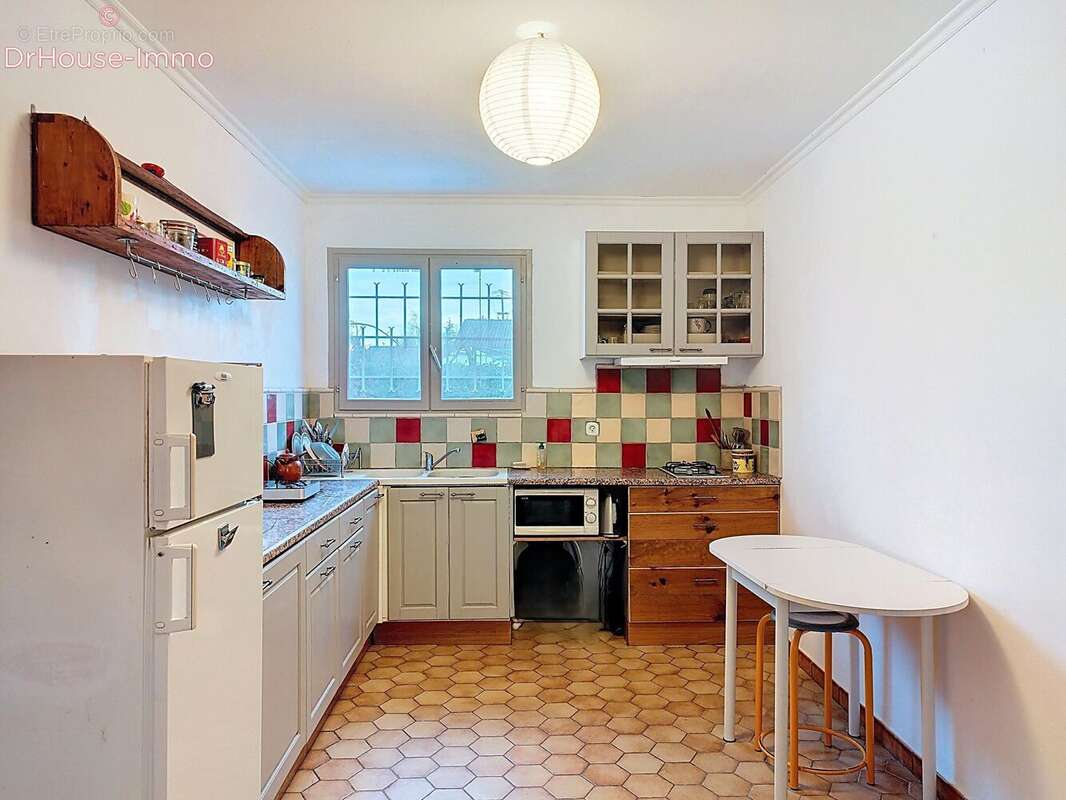 Maison 110 m² à Saint-Seurin-De-Cursac  - photo 22