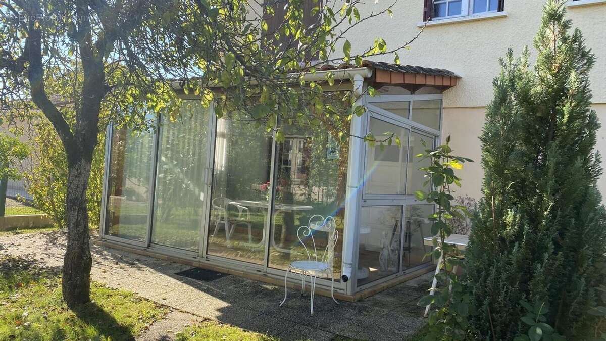 Maison à CHASSENEUIL-SUR-BONNIEURE