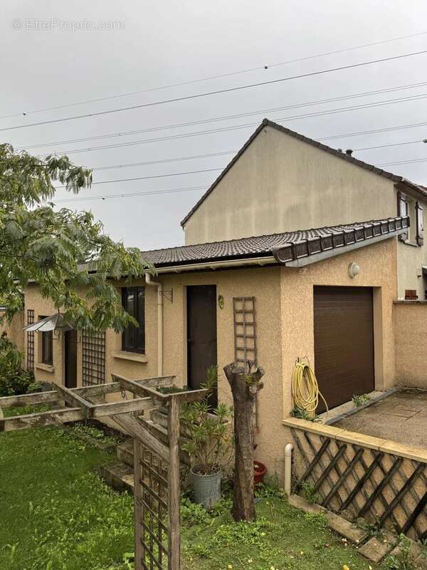 Maison à VILLETANEUSE