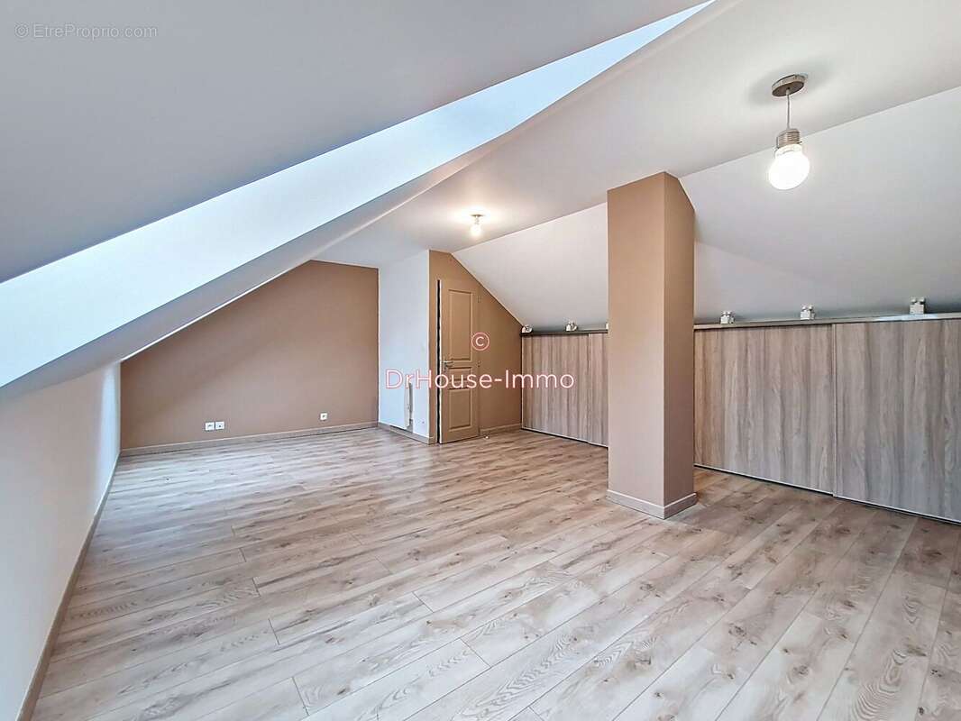 Maison 114 m² à Ferrieres-En-Brie  - photo 67
