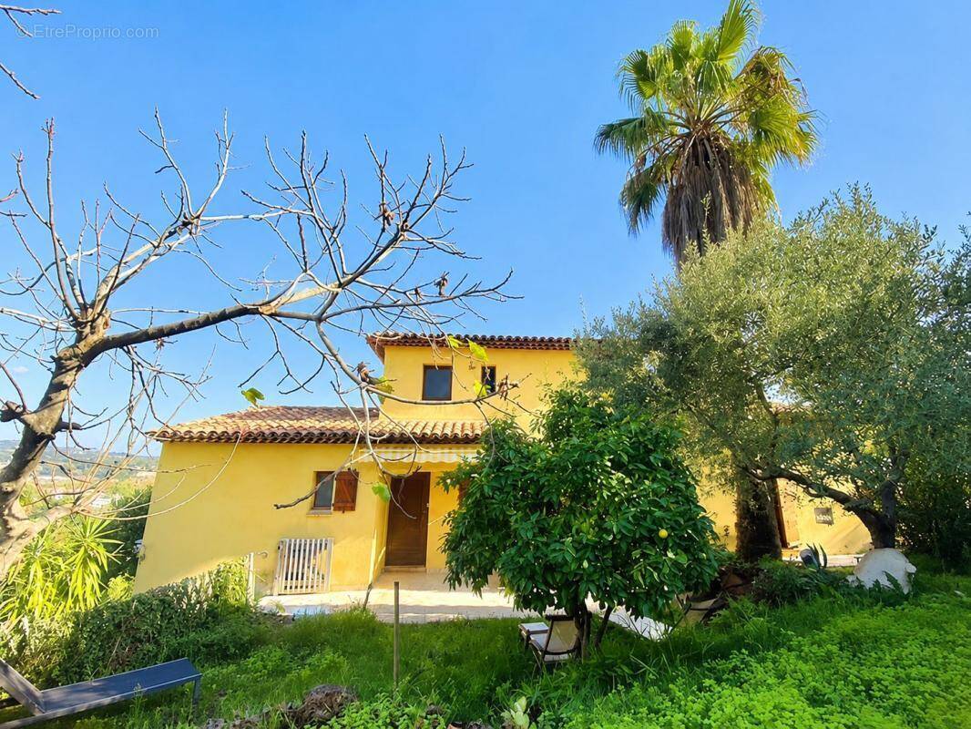 Maison à MANDELIEU-LA-NAPOULE