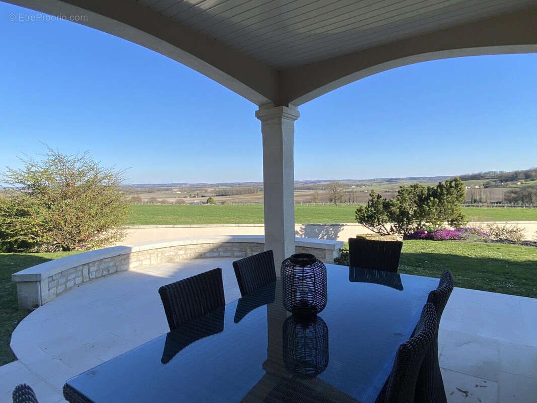 view from terrace - Maison à BARBEZIEUX-SAINT-HILAIRE