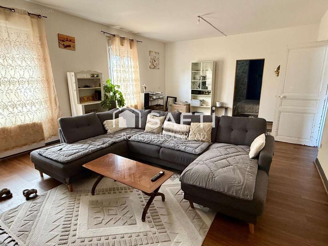 Photo 2 - Maison à SAINT-ETIENNE-DE-CHIGNY