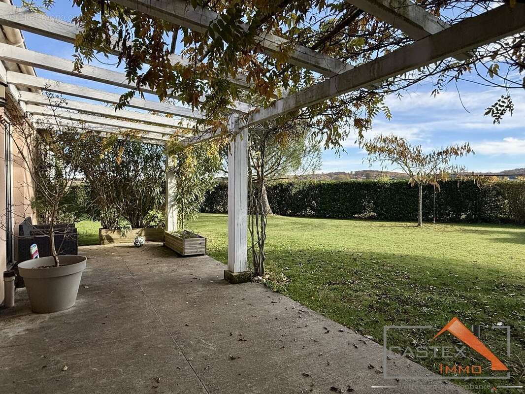 Maison à SAINT-MARTORY