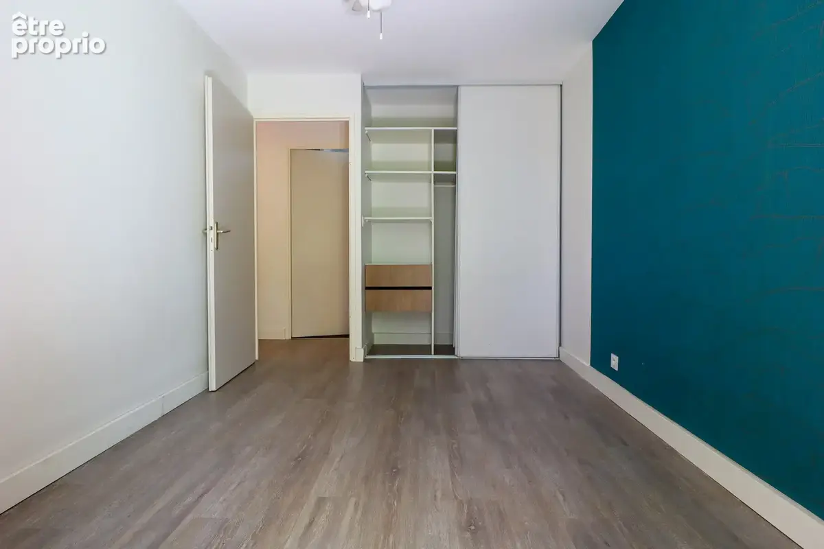 APPARTEMENT T4 - 3 Chambres - 2 balcons - 2 parkings - Aucun travaux - Piscine - Au calme - photo 10