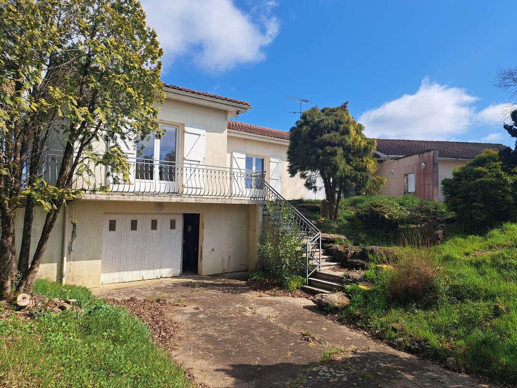 Maison à CASSEUIL