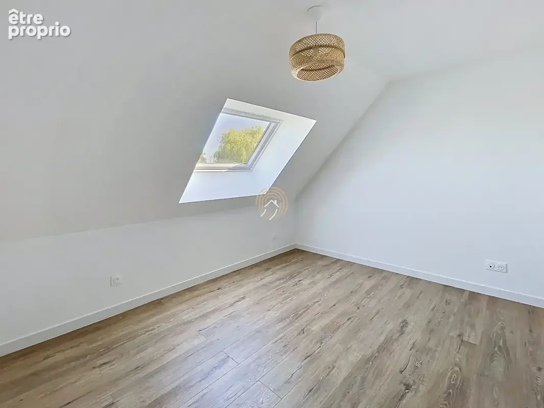 Maison 5 pièces 83 m² à vendre à Roost-Warendin (59286) - photo 8