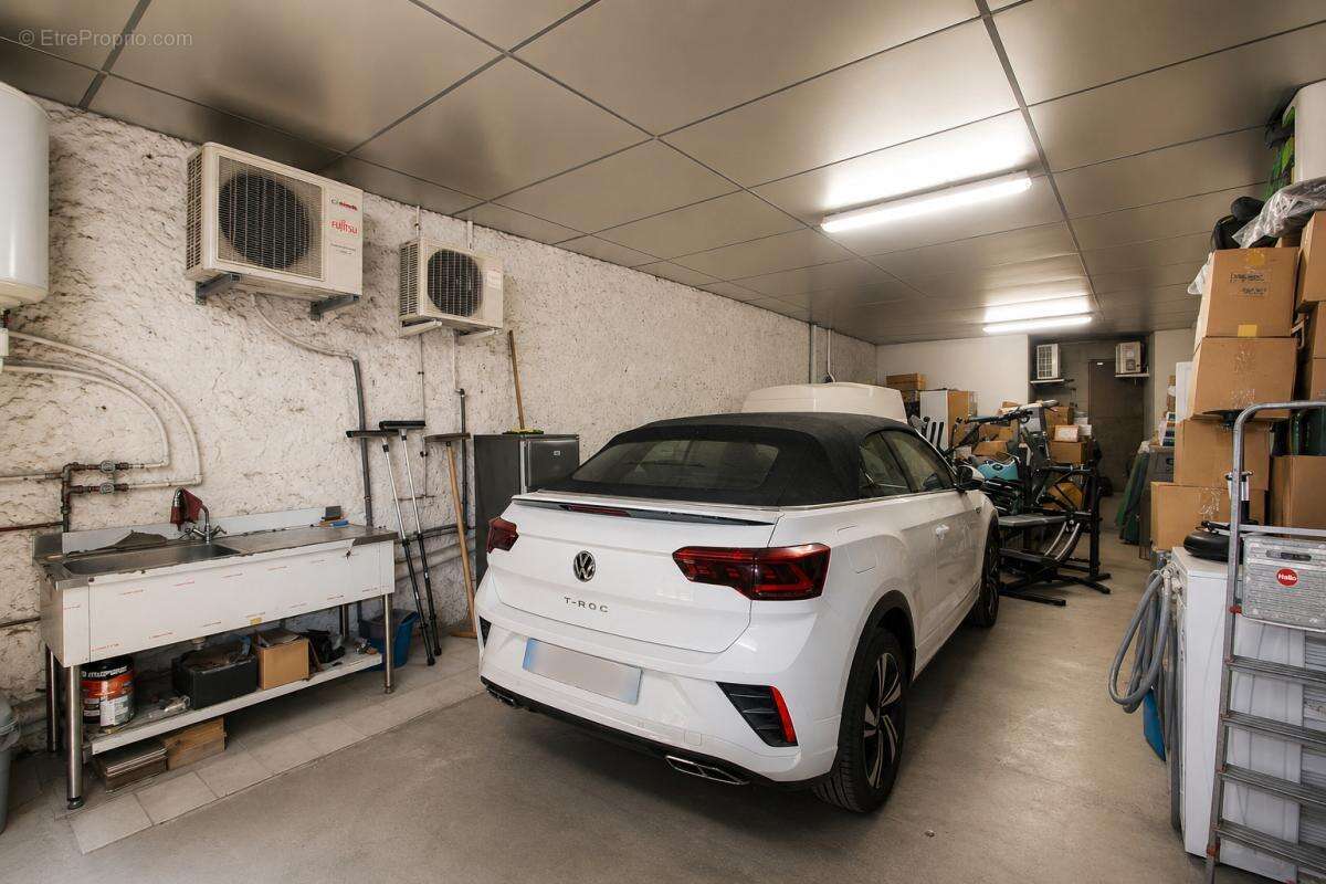 Immeuble de rapport  2 appartements et grand garage de 90 m Argeliers - photo 12