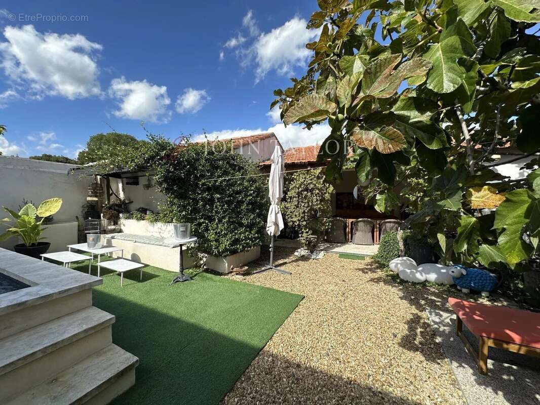 Maison à EYGALIERES