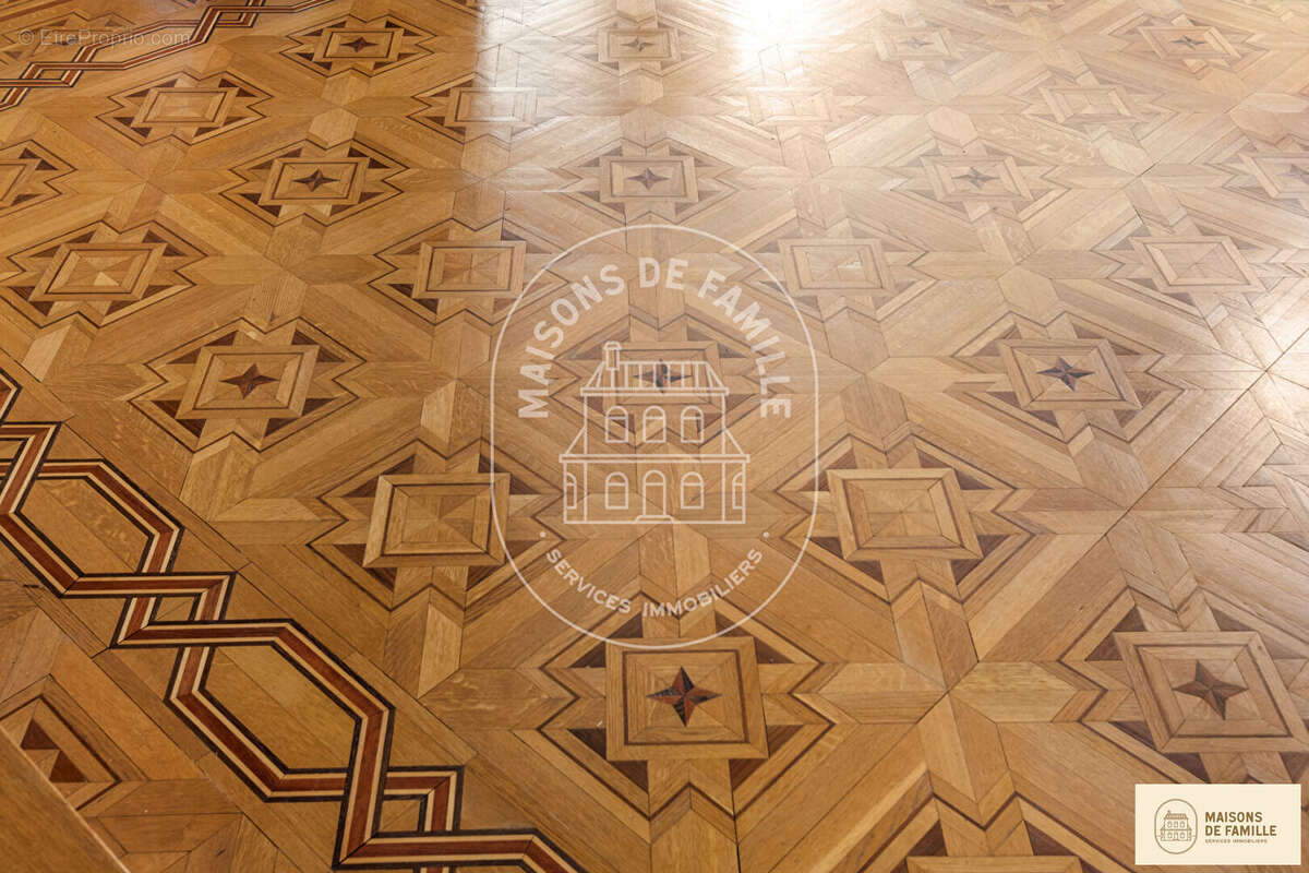 Maison à LOUVECIENNES