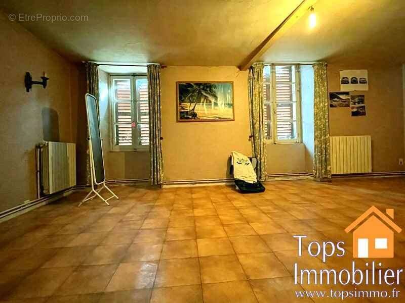 Maison à VILLEFRANCHE-DE-ROUERGUE