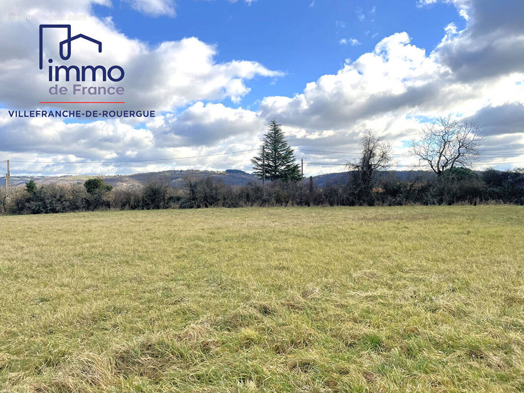 Terrain à VILLEFRANCHE-DE-ROUERGUE