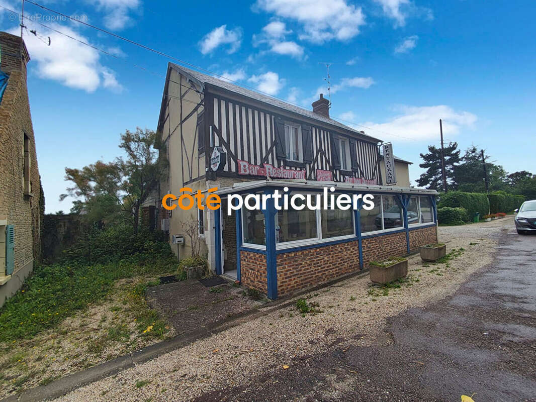 Maison à MERY-CORBON