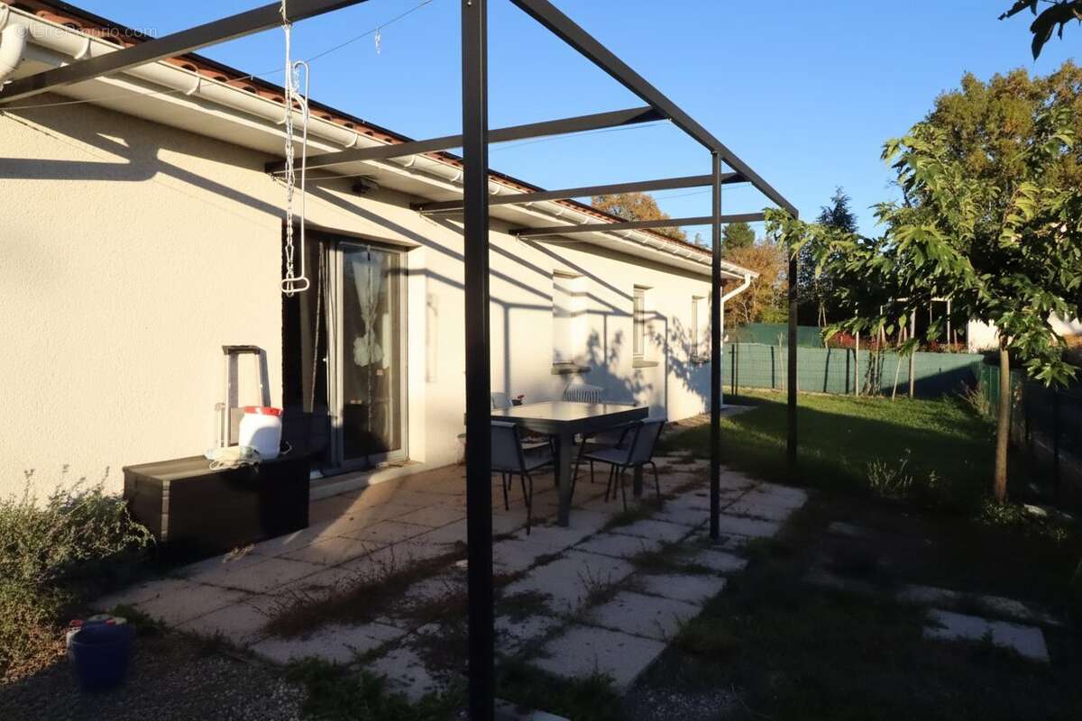 Maison à POMMIER-DE-BEAUREPAIRE