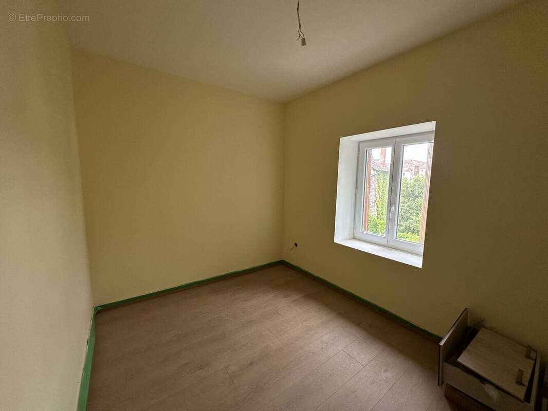 Photo 4 - Appartement à AMPLEPUIS