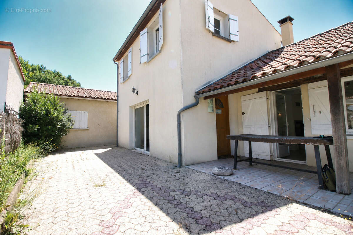 Maison à SAINT-GEORGES-DE-DIDONNE