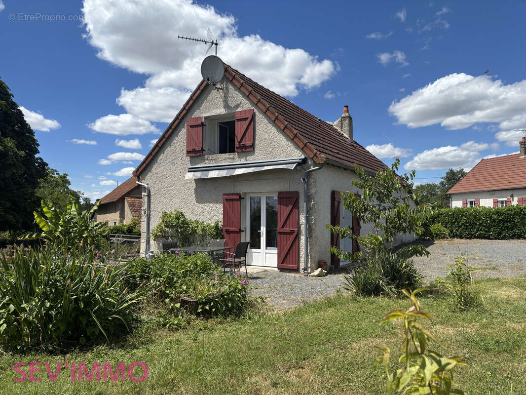 Maison à CRECHY
