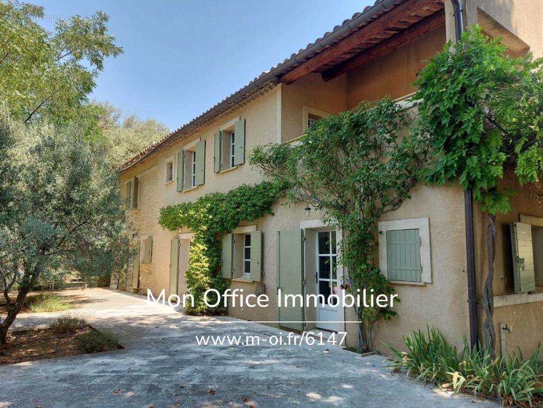 Maison à VAUGINES