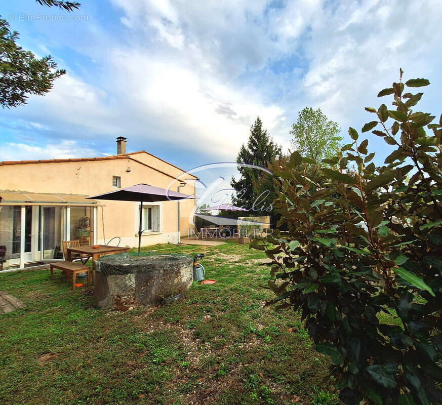 Maison à LA LANDE-DE-FRONSAC